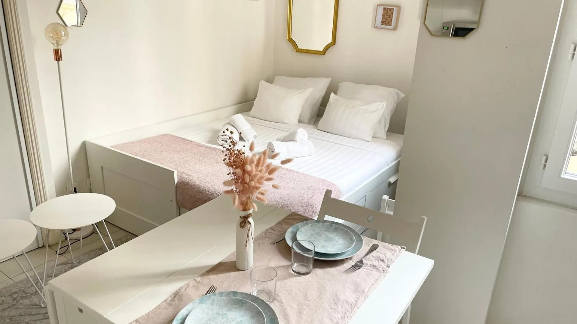 Cocon Montmartre - Netflix, Fibre & Conciergerie Lejlighed Paris Frankrig